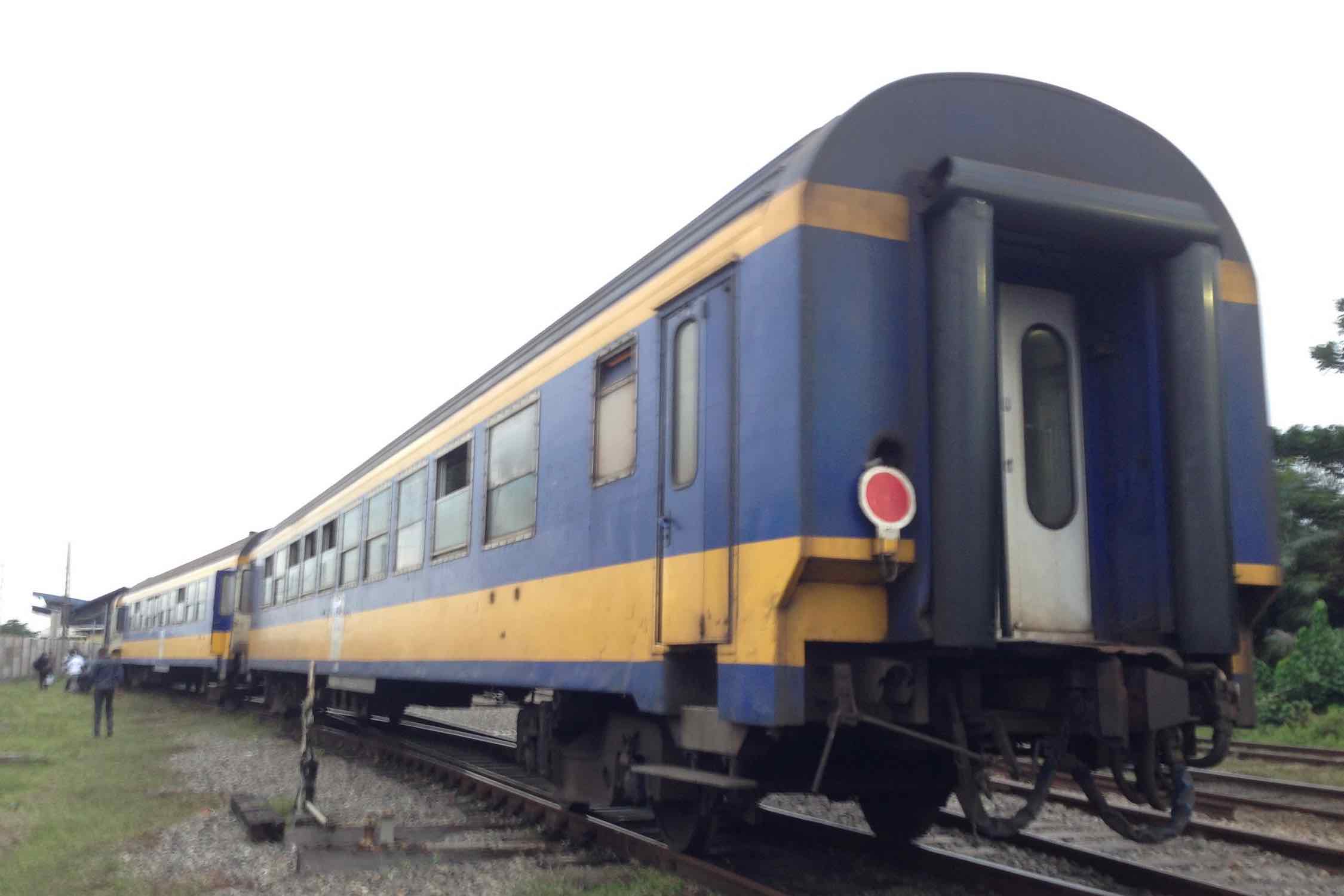 加彭鐵路火車